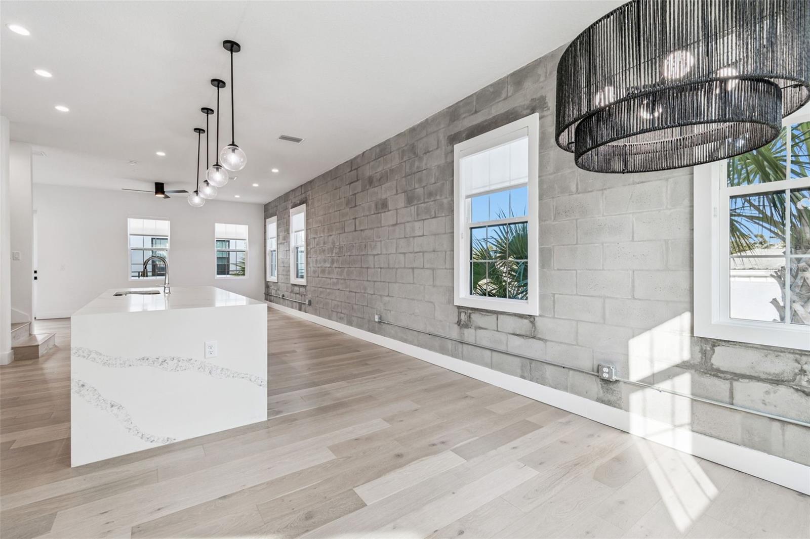 Image 30 of 60 For 2724 5th Avenue S