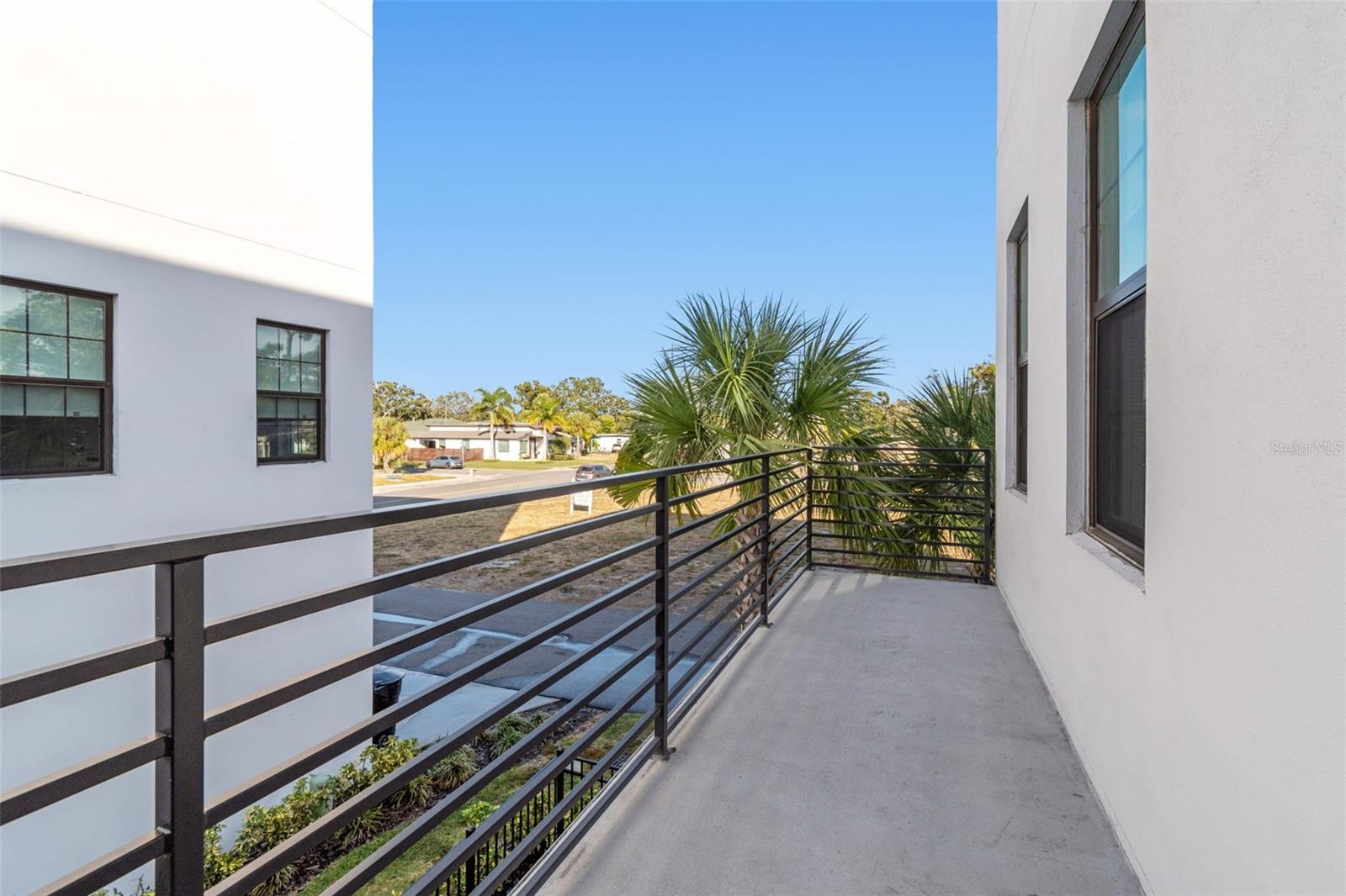 Image 36 of 60 For 2724 5th Avenue S