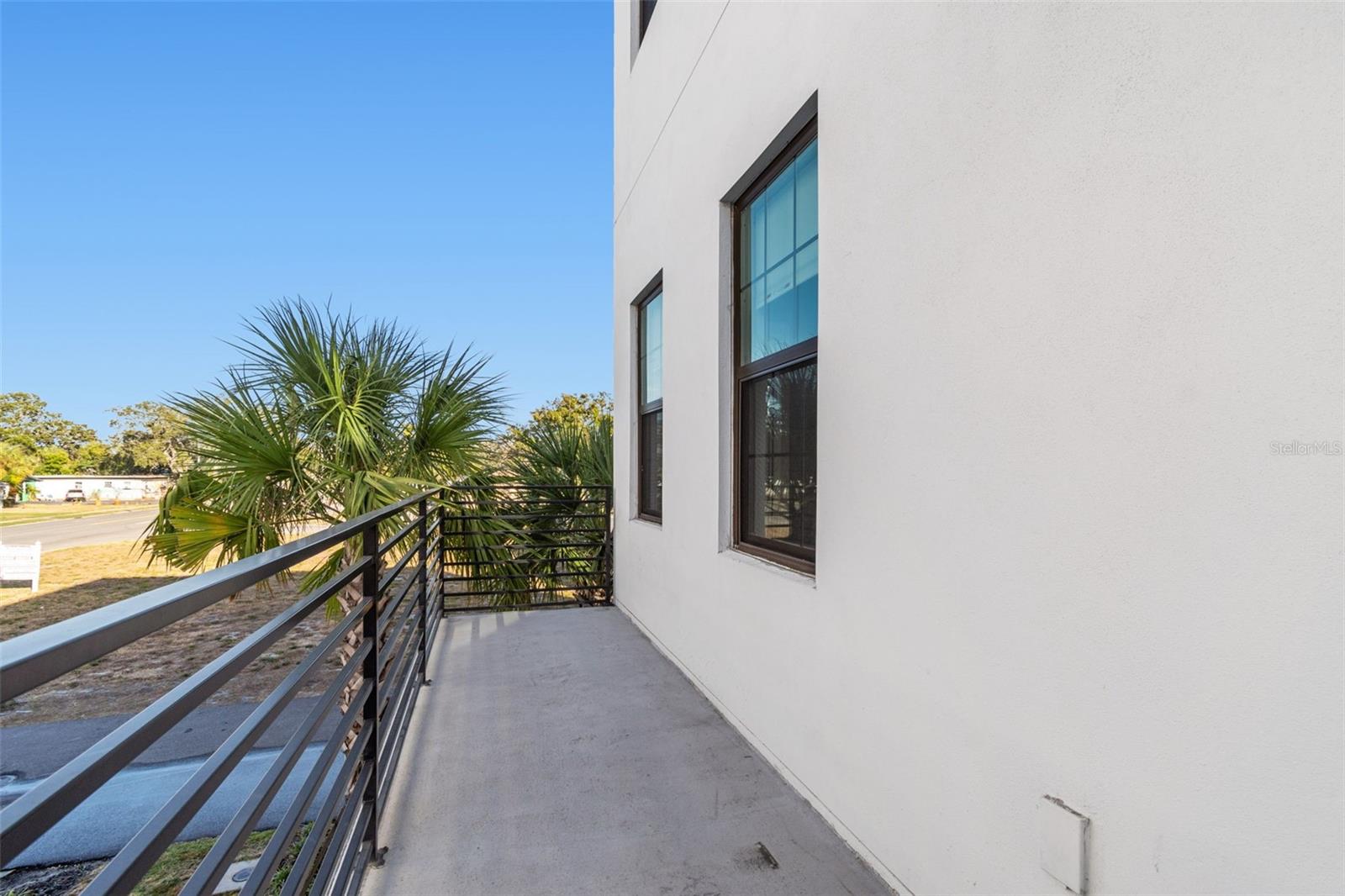 Image 37 of 60 For 2724 5th Avenue S