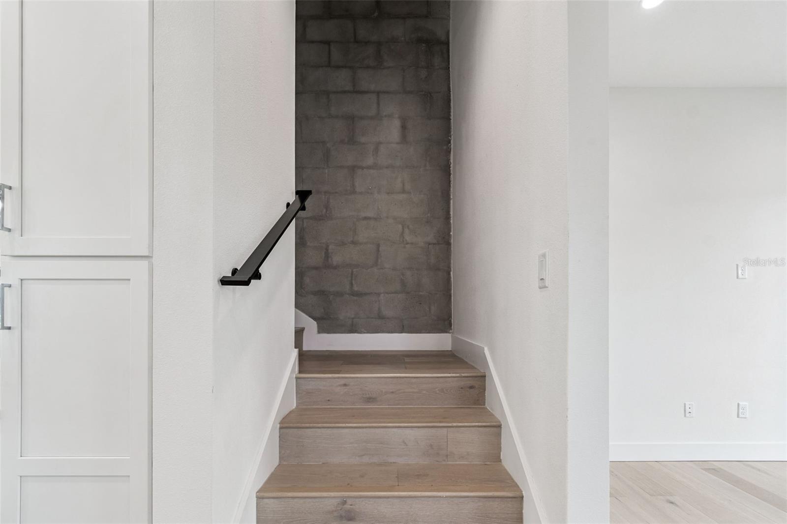 Image 39 of 60 For 2724 5th Avenue S