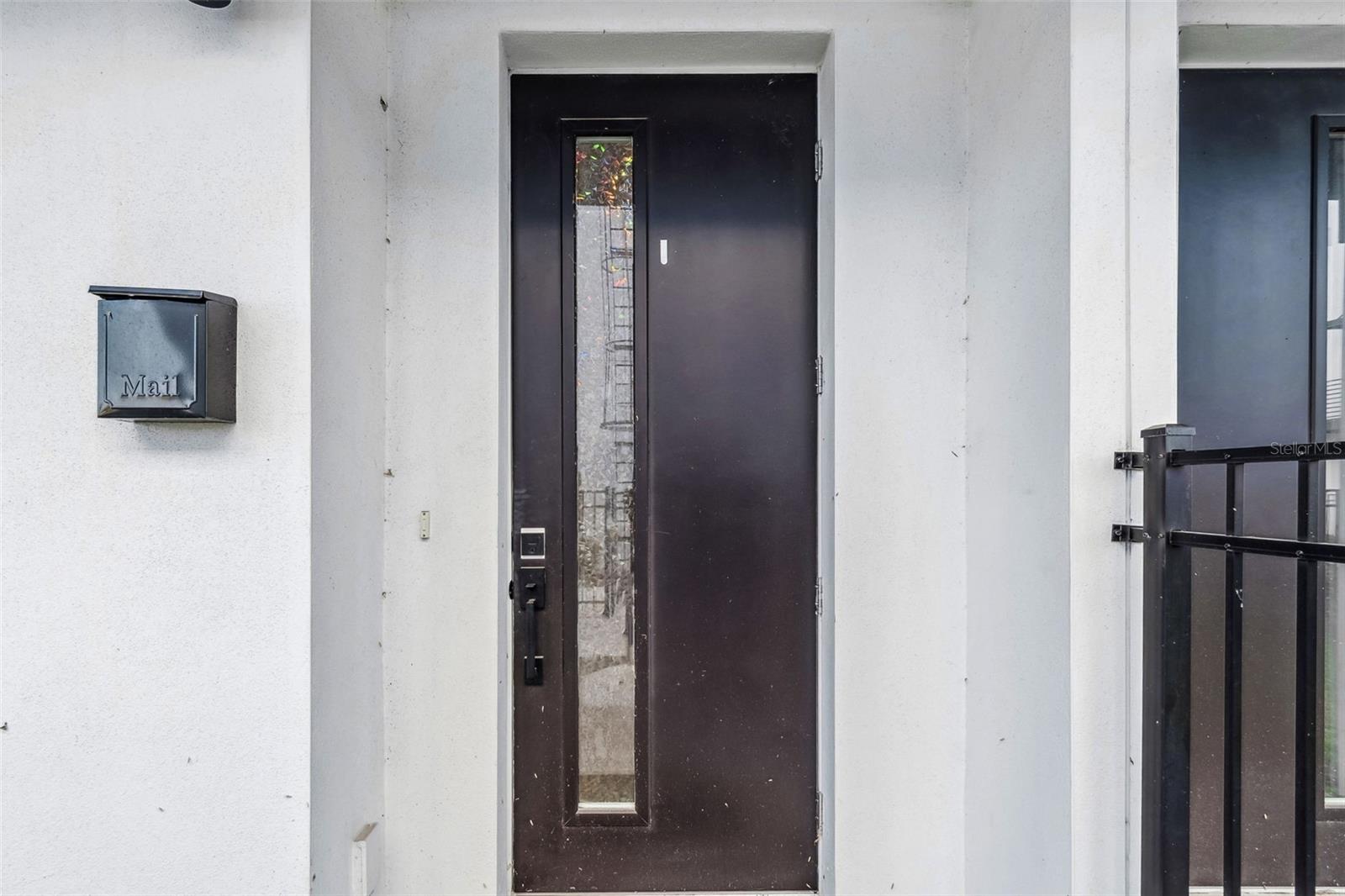 Image 4 of 60 For 2724 5th Avenue S