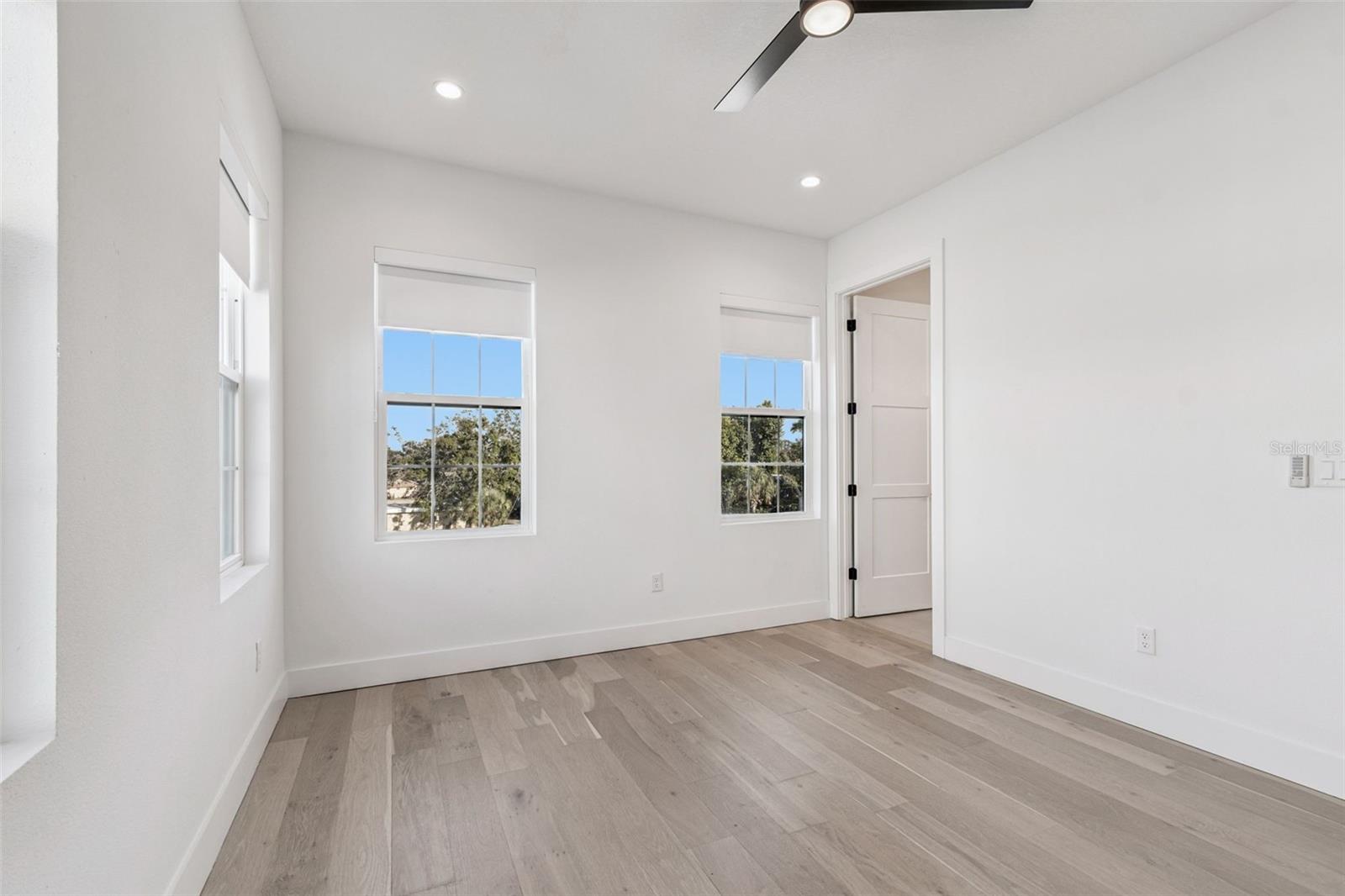 Image 55 of 60 For 2724 5th Avenue S