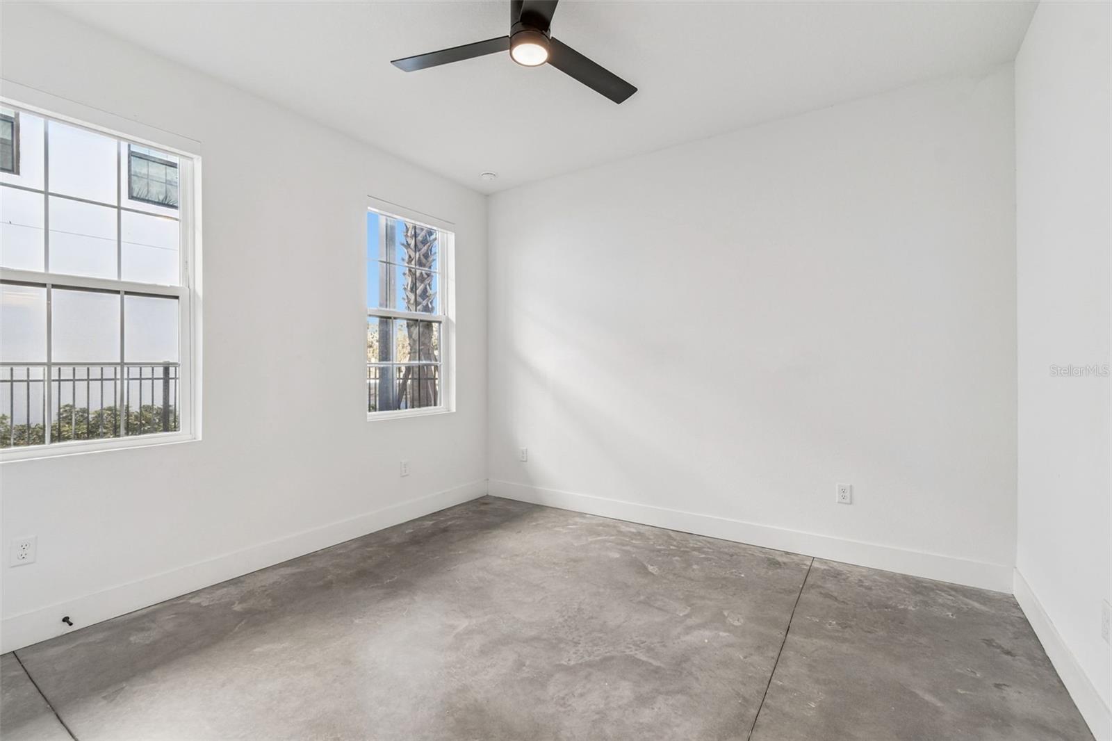 Image 8 of 60 For 2724 5th Avenue S