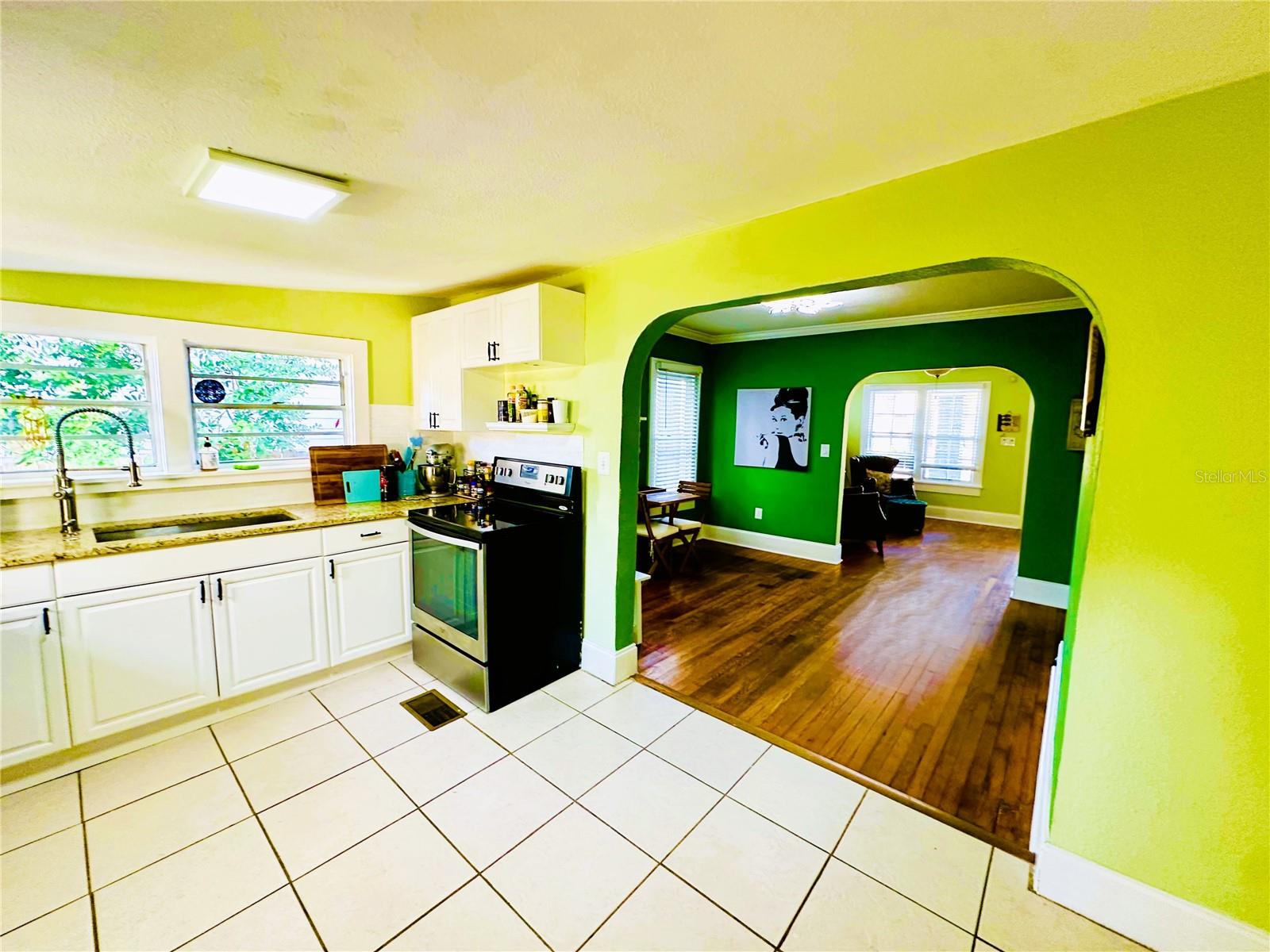 Image 14 of 21 For 2540 Dartmouth Avenue N