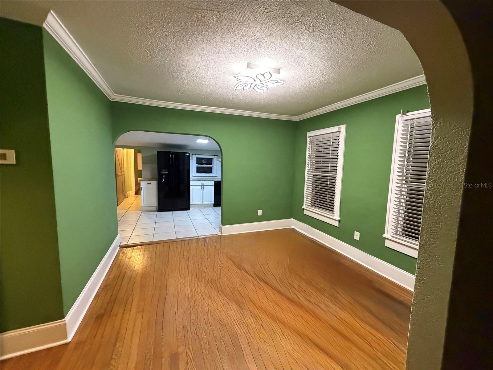 Image 7 of 21 For 2540 Dartmouth Avenue N