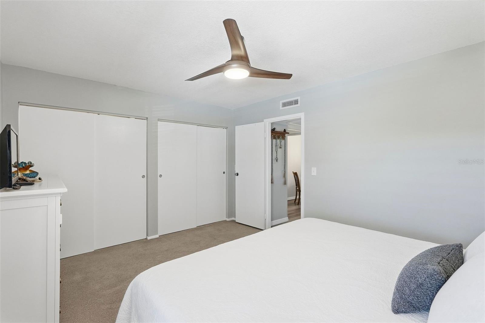 Image 22 of 60 For 12300 Vonn Road 10201