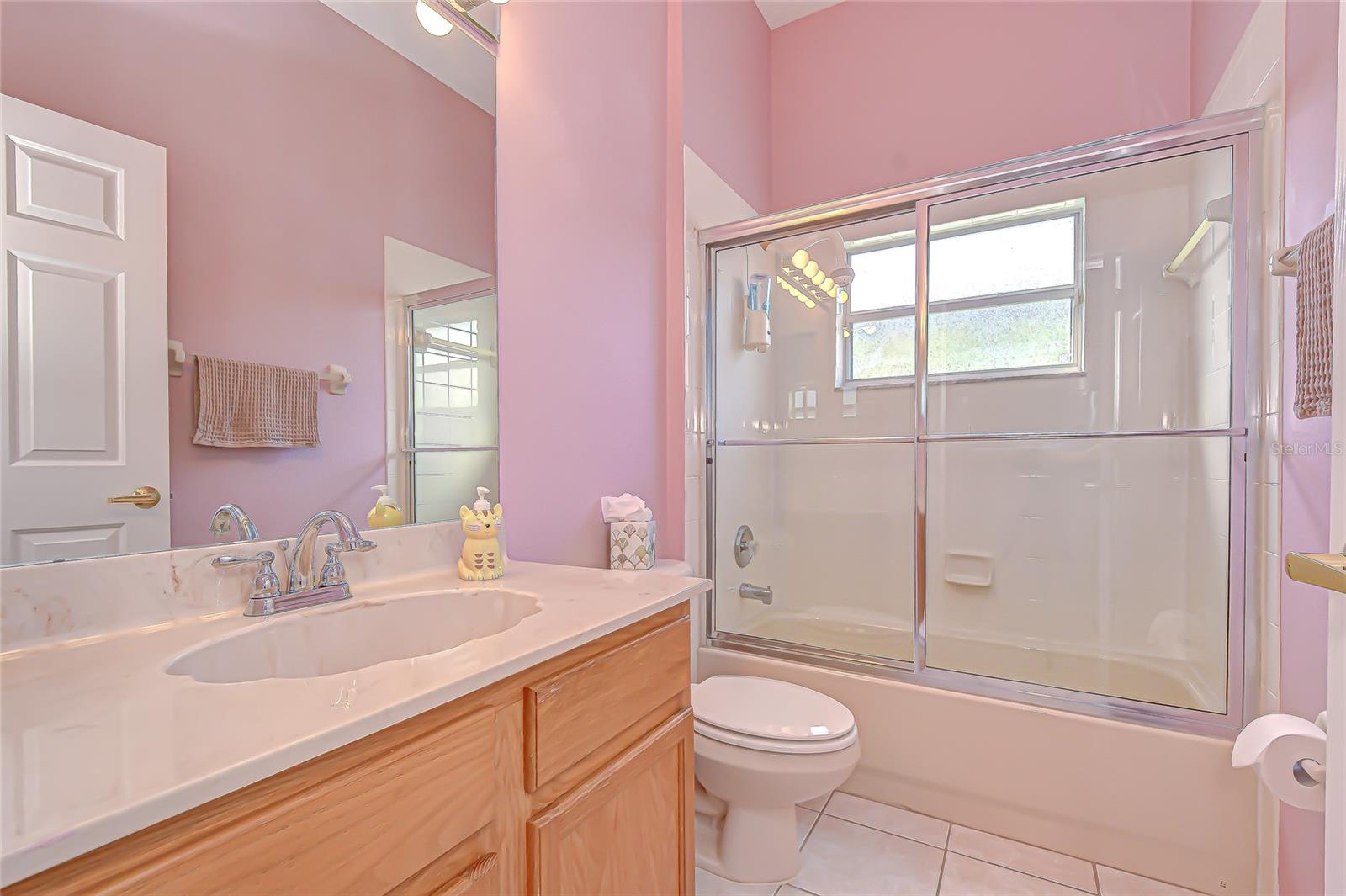 Image 18 of 33 For 22704 Cliffside Way