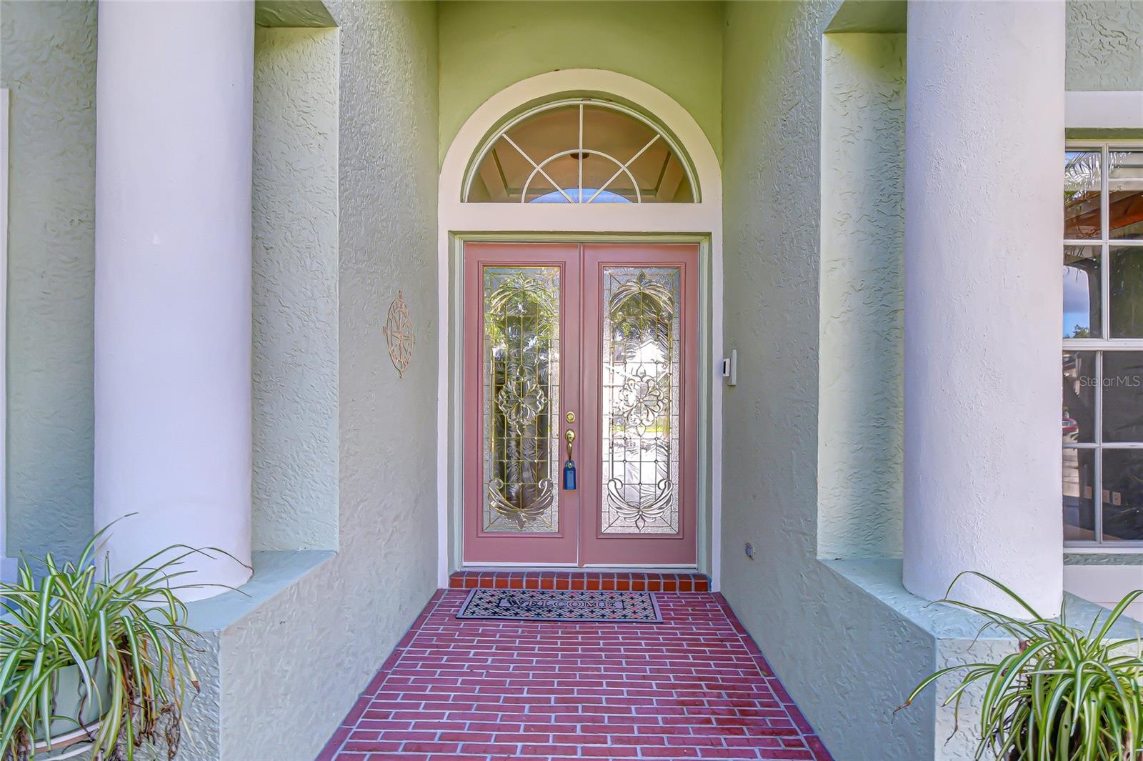 Image 6 of 33 For 22704 Cliffside Way