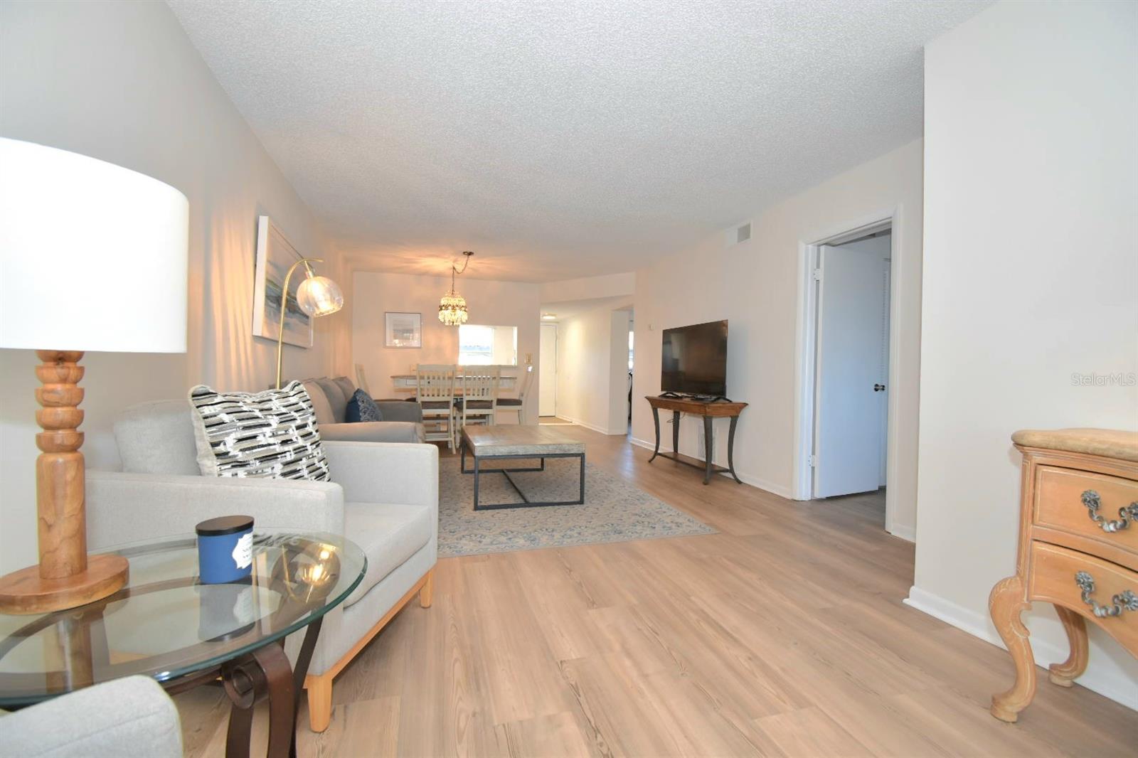 Image 14 of 32 For 970 Virginia Street 109