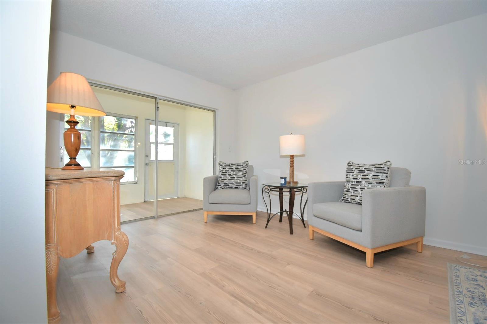 Image 18 of 32 For 970 Virginia Street 109