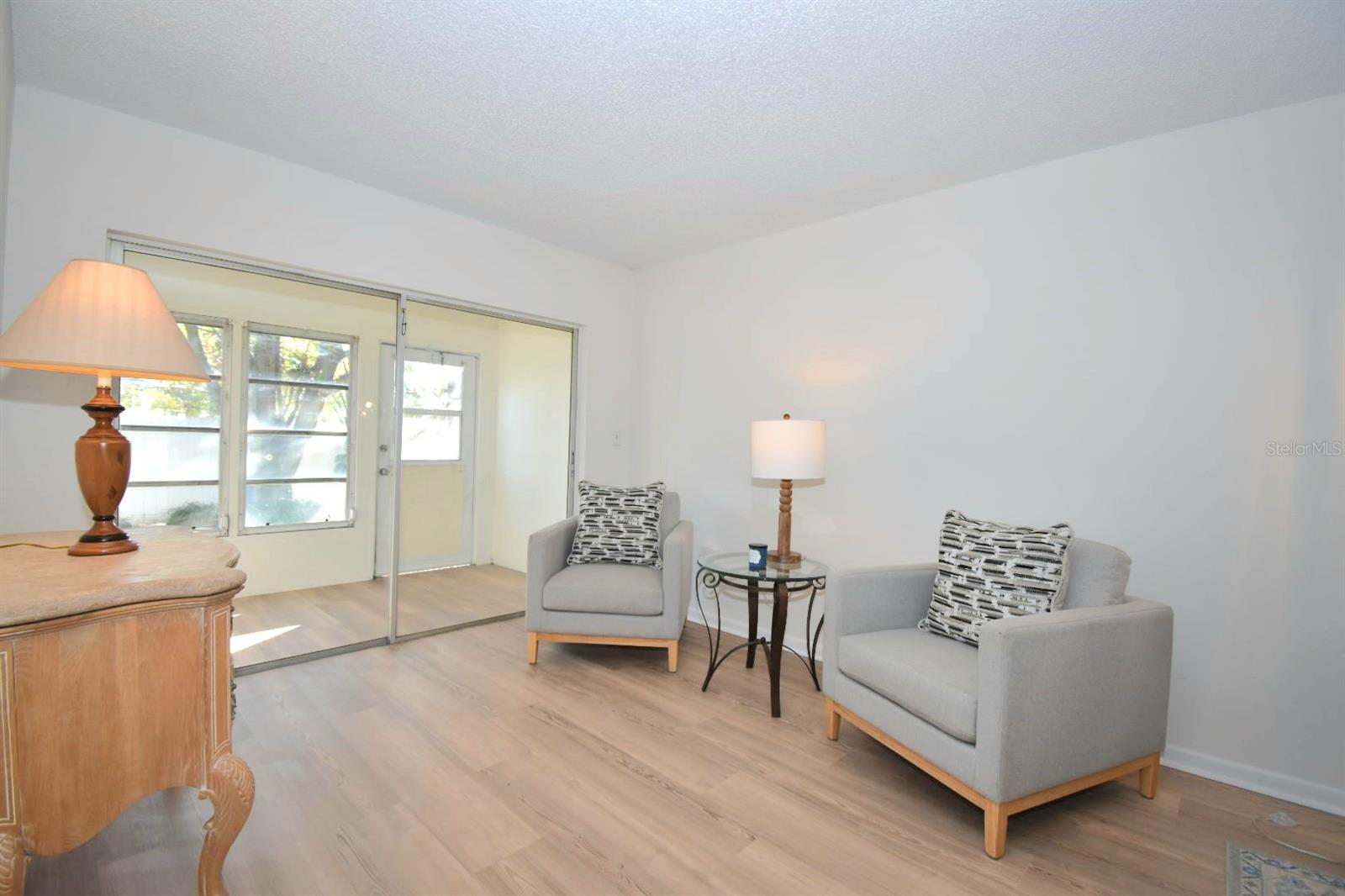 Image 19 of 32 For 970 Virginia Street 109