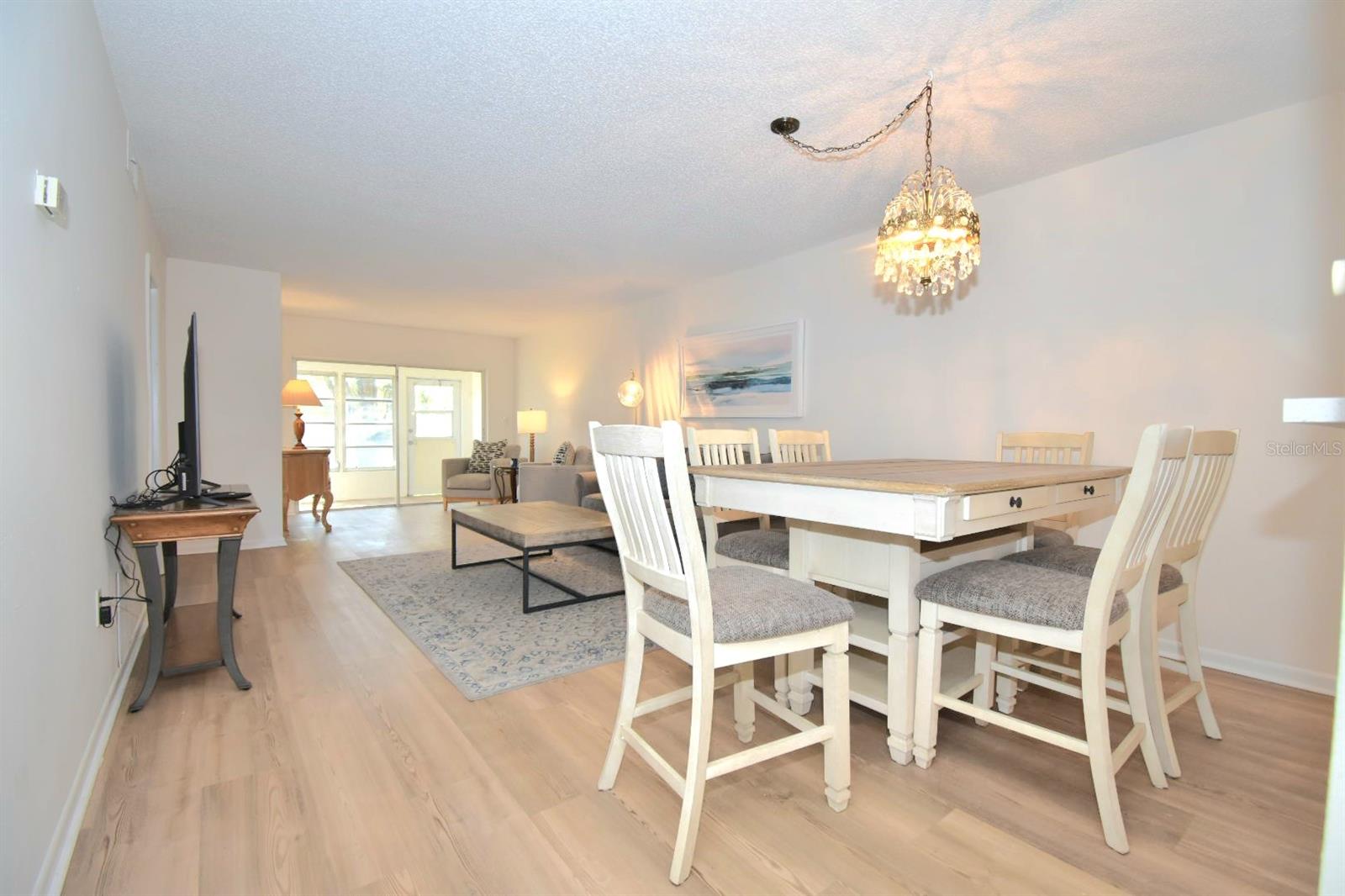 Image 20 of 32 For 970 Virginia Street 109