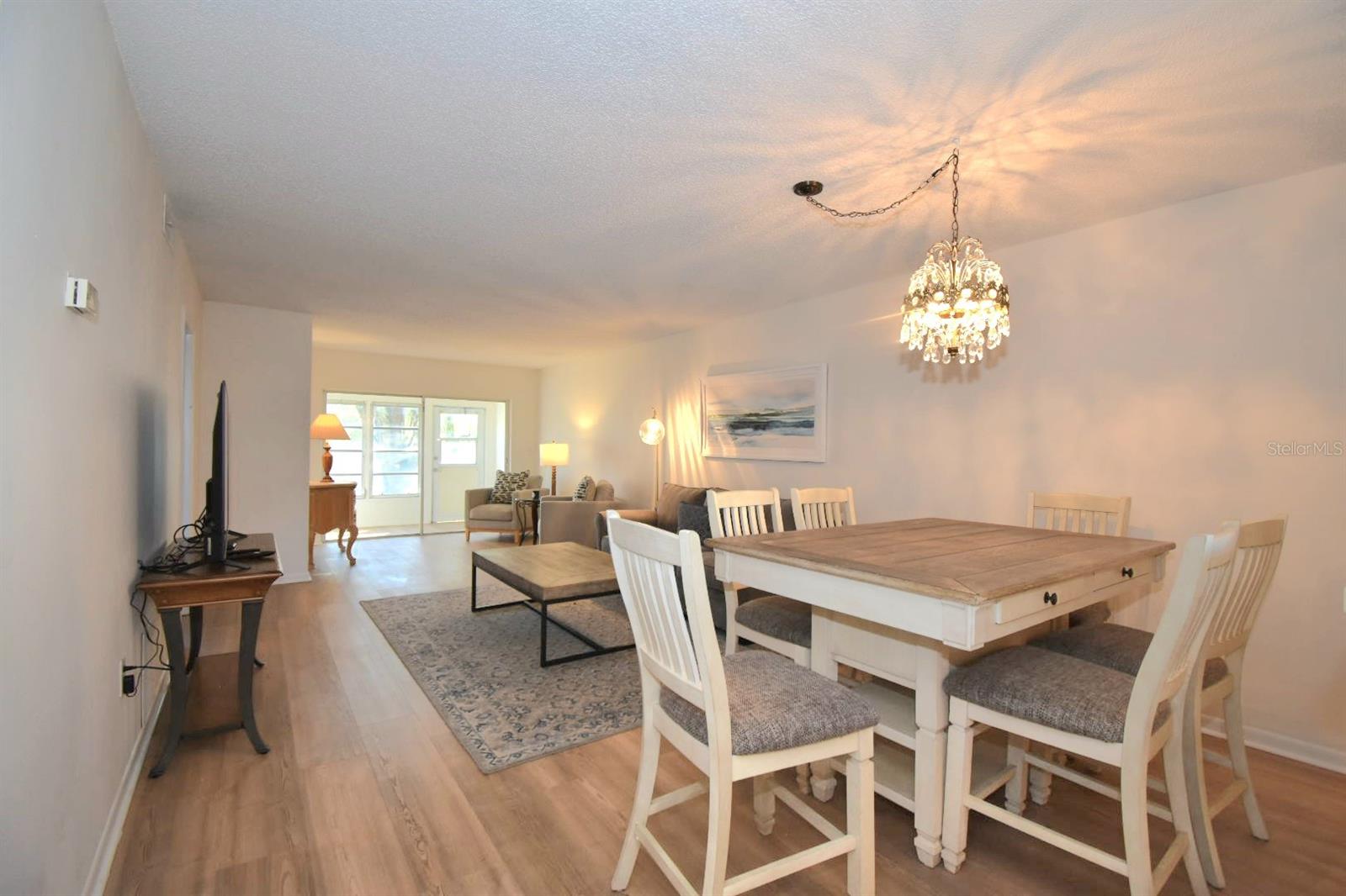 Image 22 of 32 For 970 Virginia Street 109