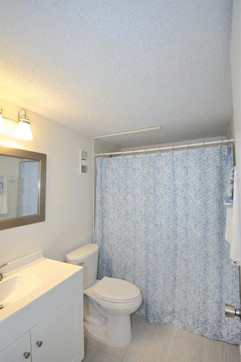 Image 26 of 32 For 970 Virginia Street 109