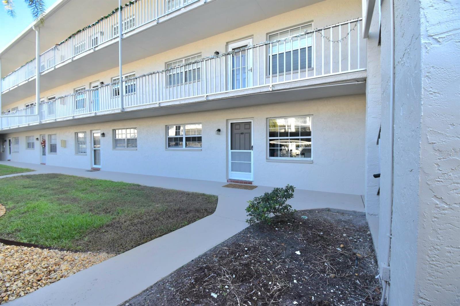 Image 3 of 32 For 970 Virginia Street 109