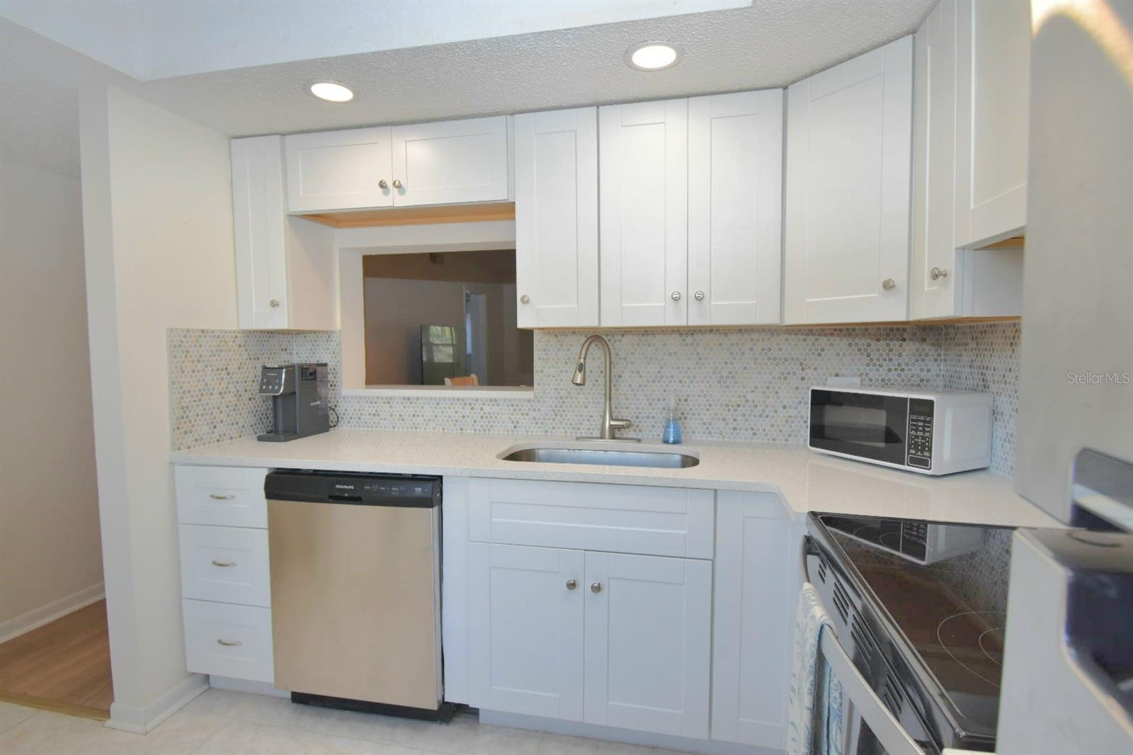 Image 7 of 32 For 970 Virginia Street 109