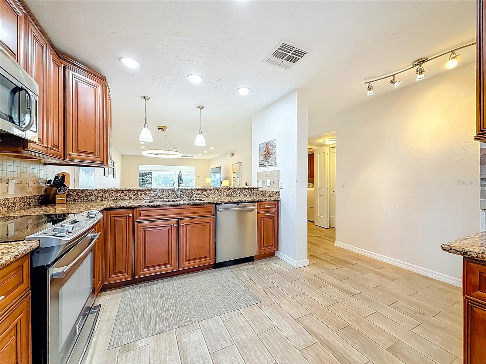 Image 23 of 71 For 10200 Regal Drive 3