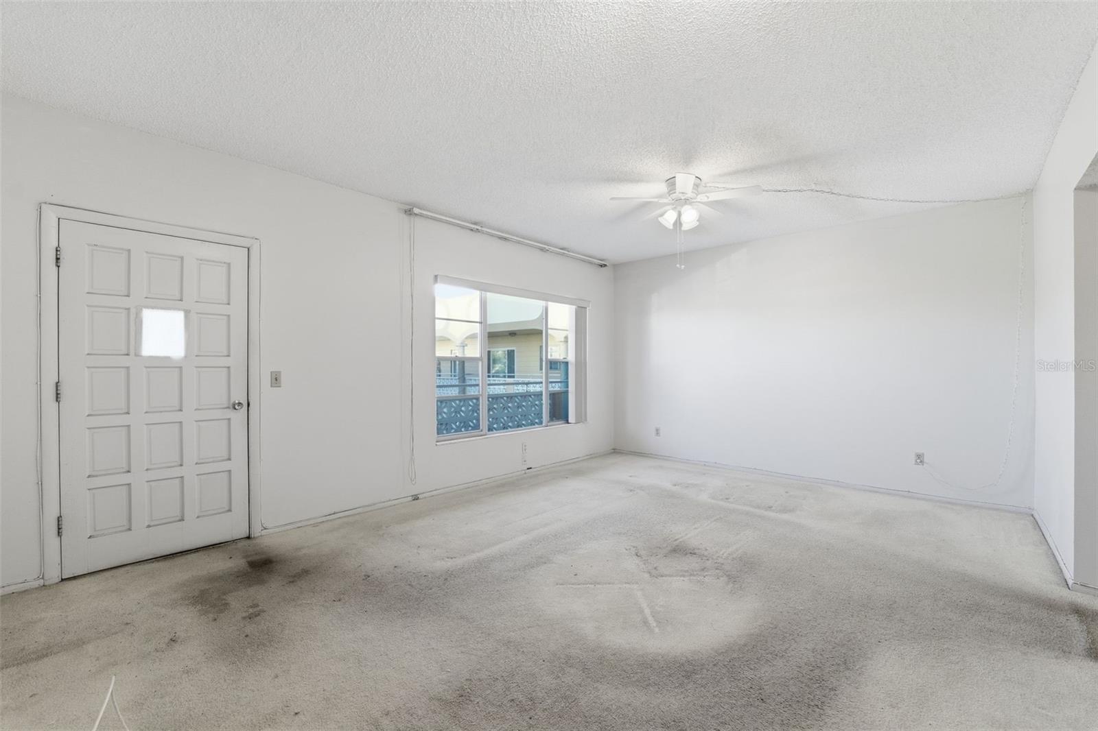 Listing photo id 4 for 2467 Finlandia Lane 75