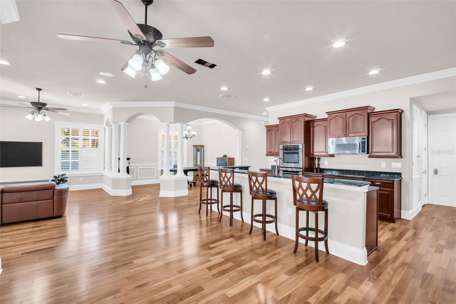 Listing photo id 8 for 6810 Shamrock Road