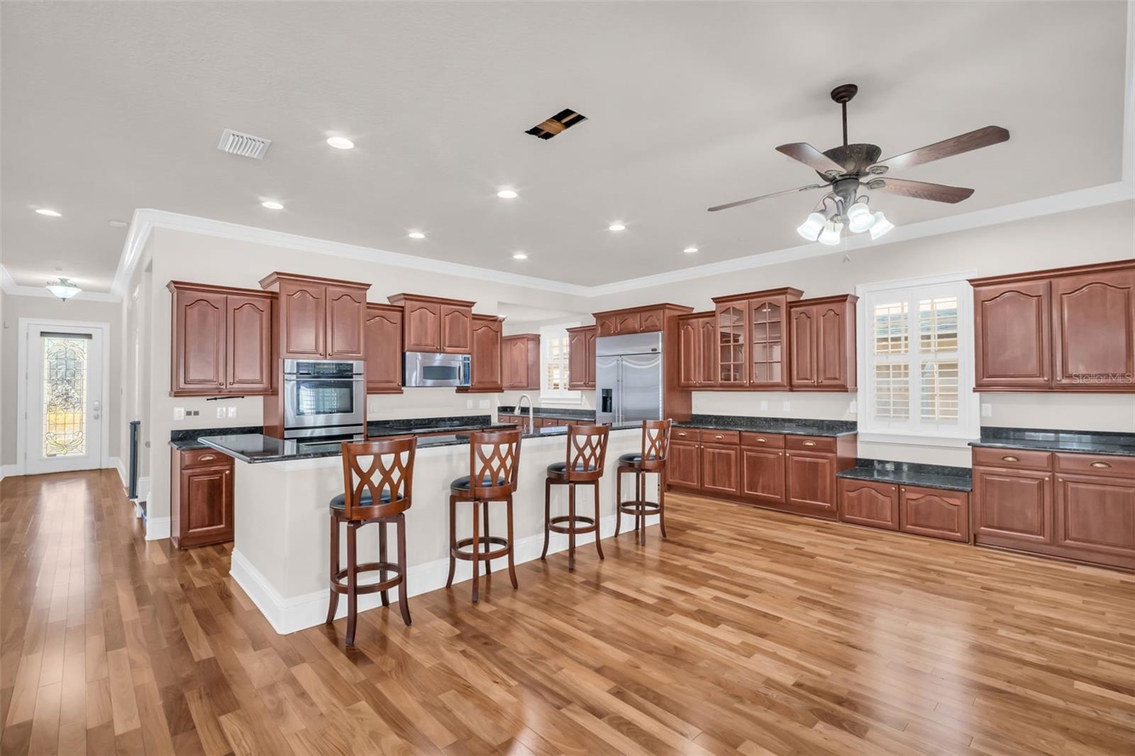 Listing photo id 11 for 6810 Shamrock Road