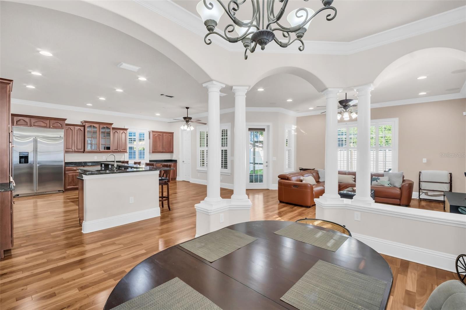 Listing photo id 17 for 6810 Shamrock Road