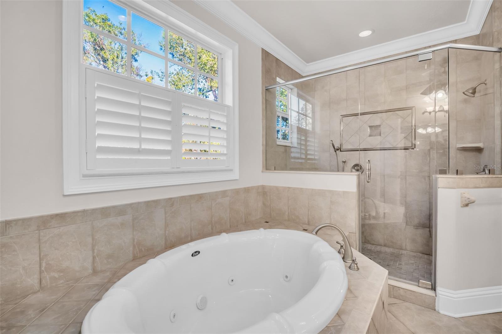 Listing photo id 38 for 6810 Shamrock Road