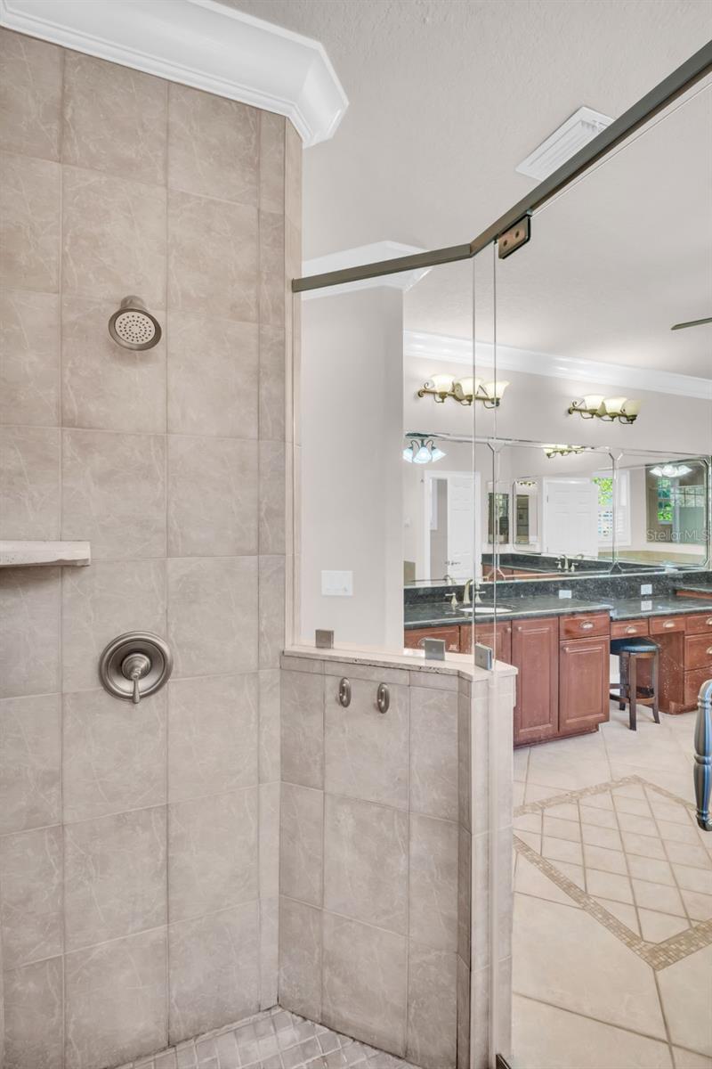 Listing photo id 40 for 6810 Shamrock Road