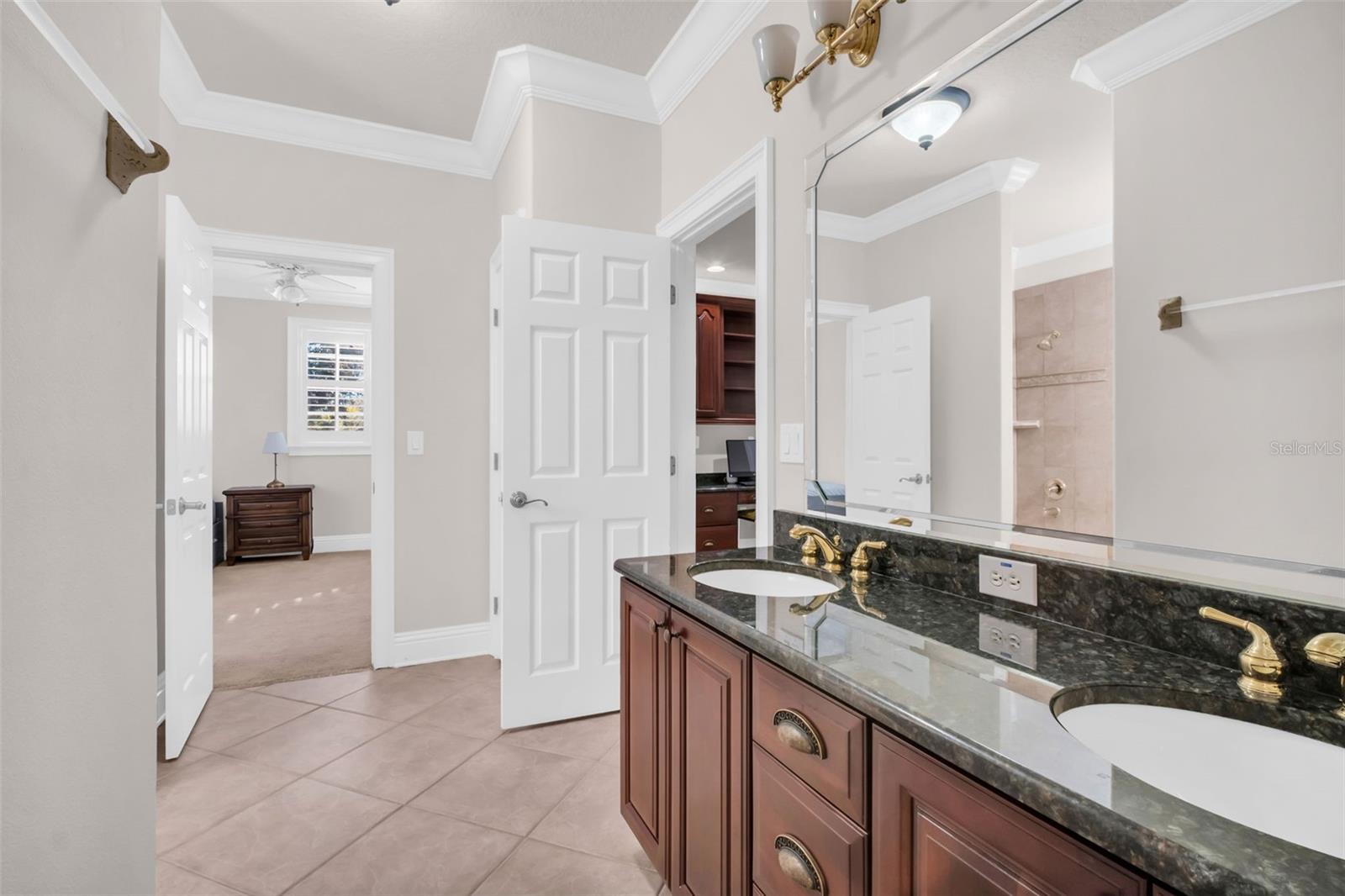 Listing photo id 48 for 6810 Shamrock Road