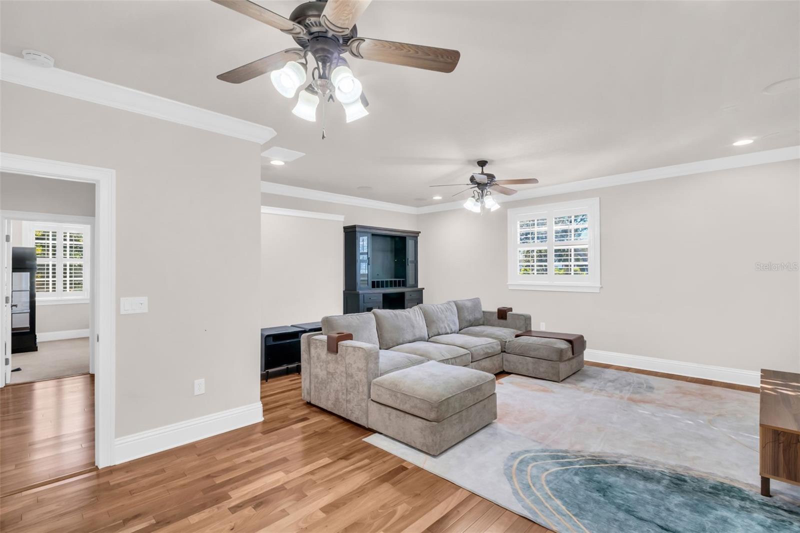 Listing photo id 55 for 6810 Shamrock Road