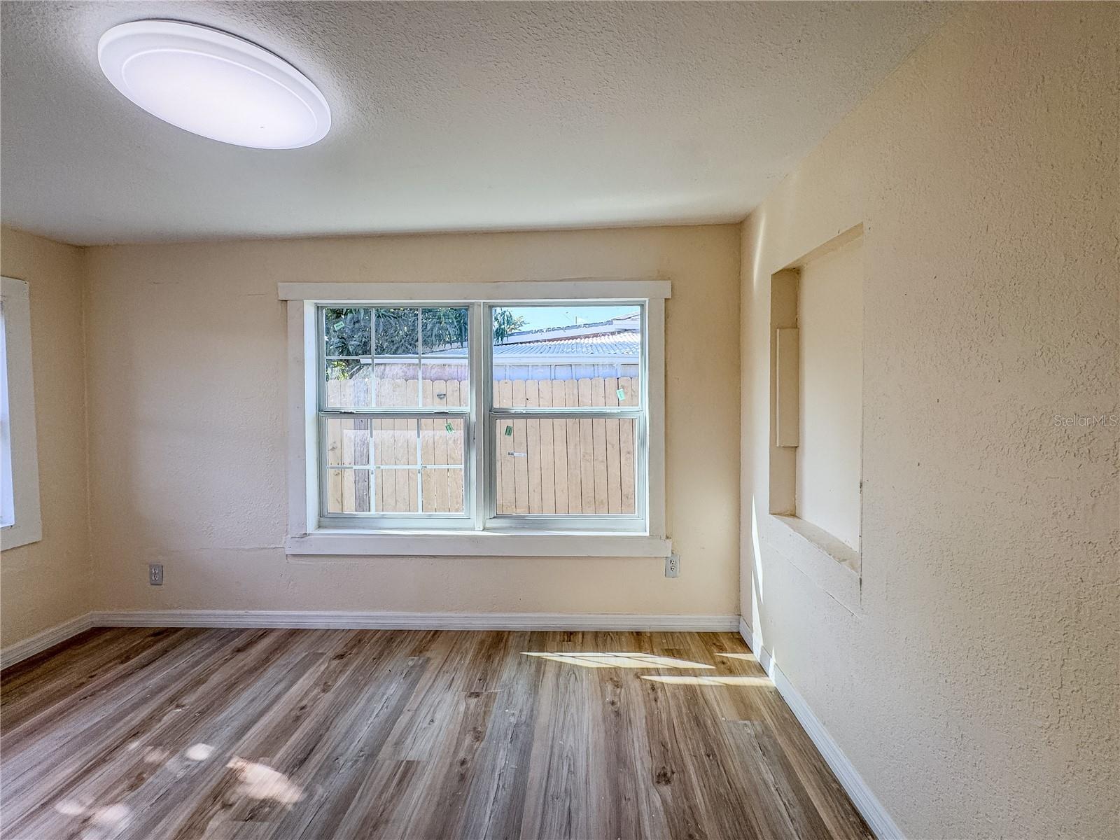 Image 16 of 24 For 2017 Hemlock Street