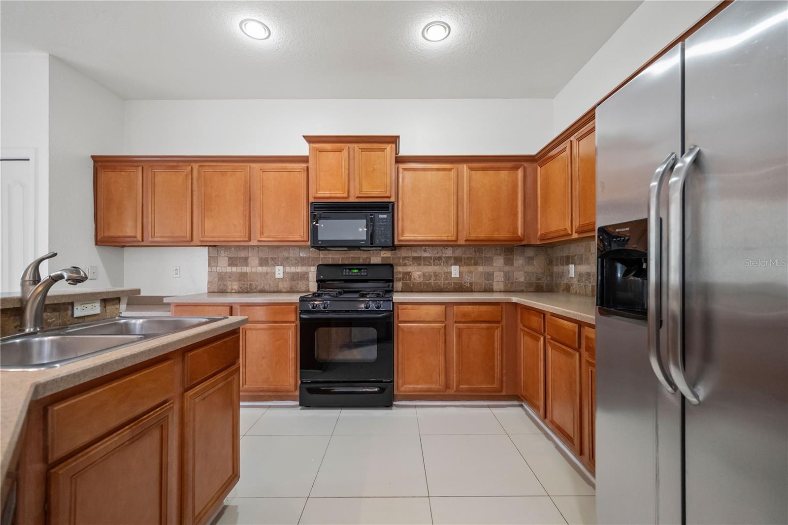 Image 14 of 50 For 9446 Leatherwood Avenue