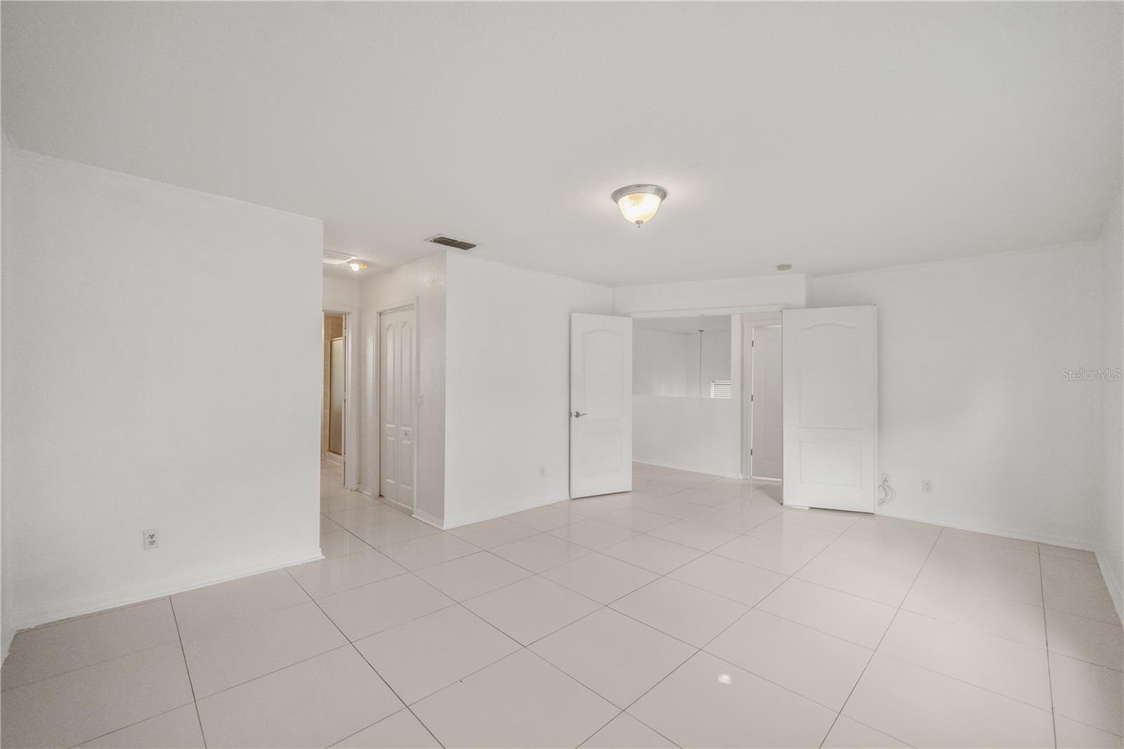 Image 18 of 50 For 9446 Leatherwood Avenue