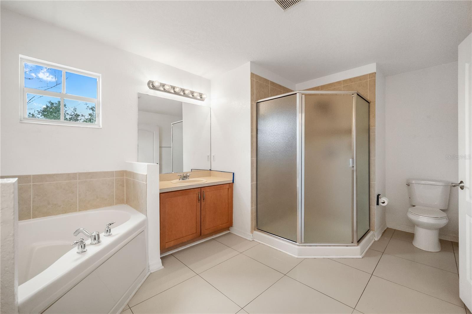 Image 19 of 50 For 9446 Leatherwood Avenue