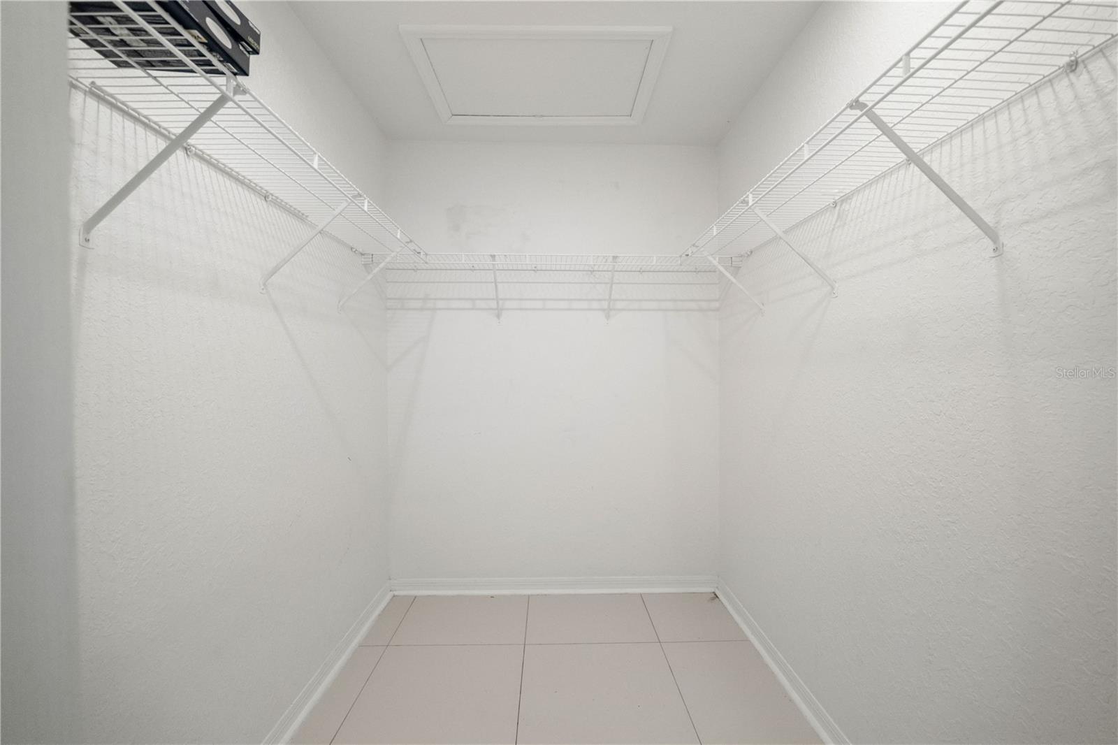 Image 22 of 50 For 9446 Leatherwood Avenue