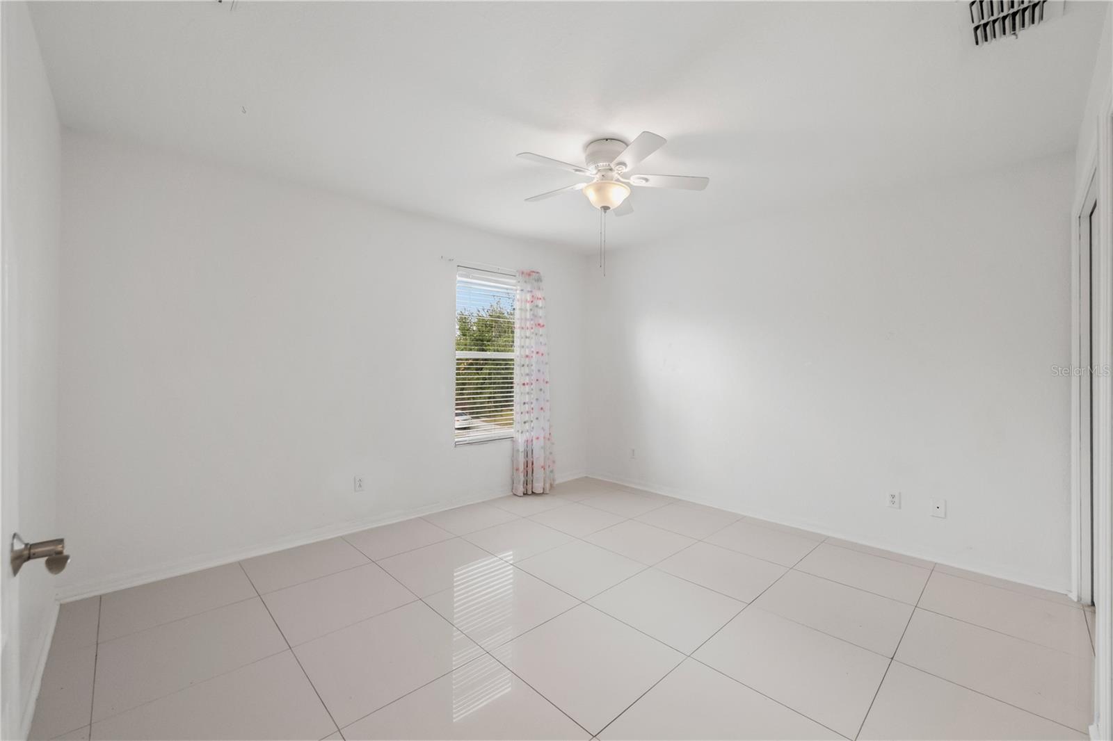 Image 29 of 50 For 9446 Leatherwood Avenue