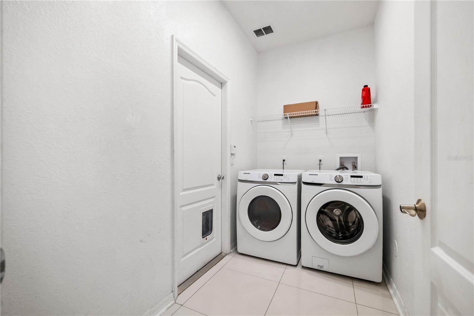 Image 7 of 50 For 9446 Leatherwood Avenue