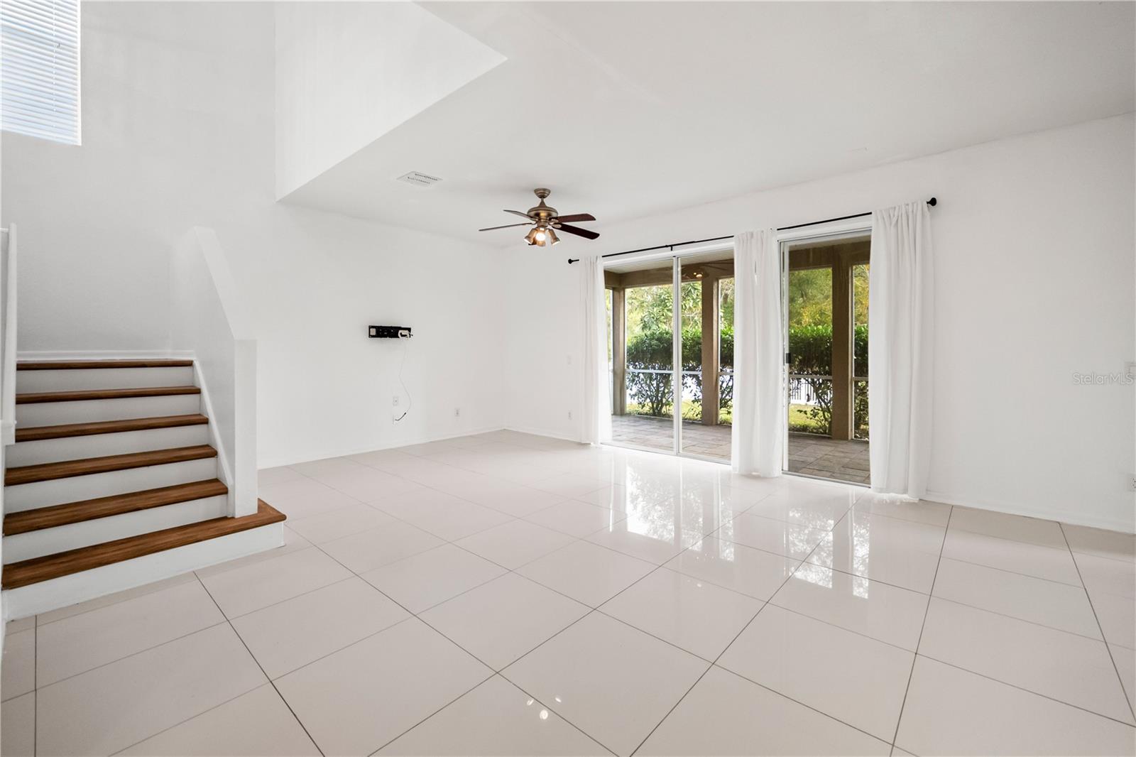 Image 9 of 50 For 9446 Leatherwood Avenue