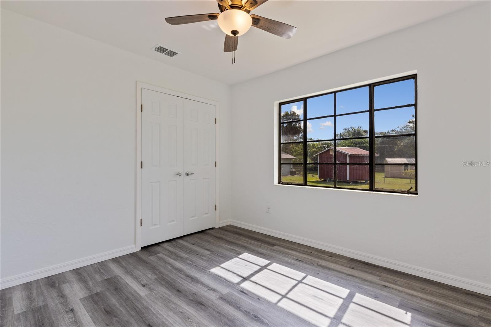 Image 16 of 17 For 112 Fern Road 112