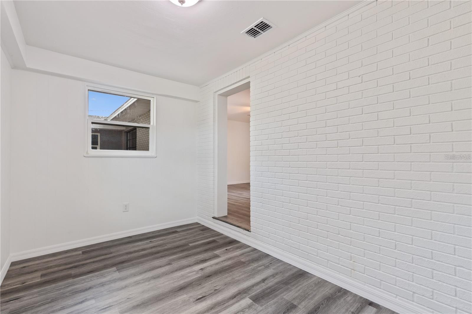 Image 3 of 17 For 112 Fern Road 112