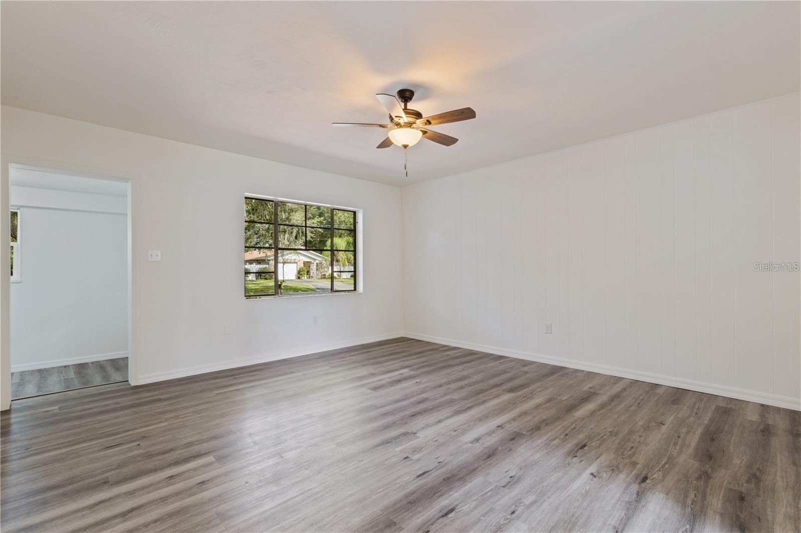 Image 4 of 17 For 112 Fern Road 112