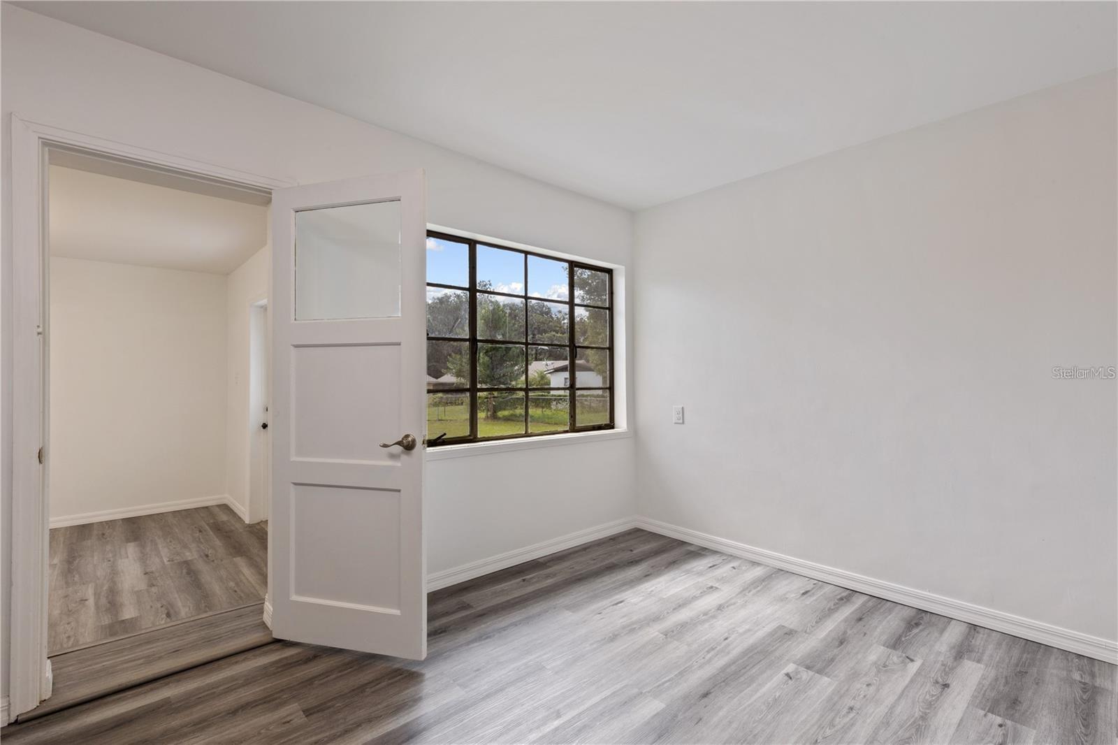 Image 7 of 17 For 112 Fern Road 112