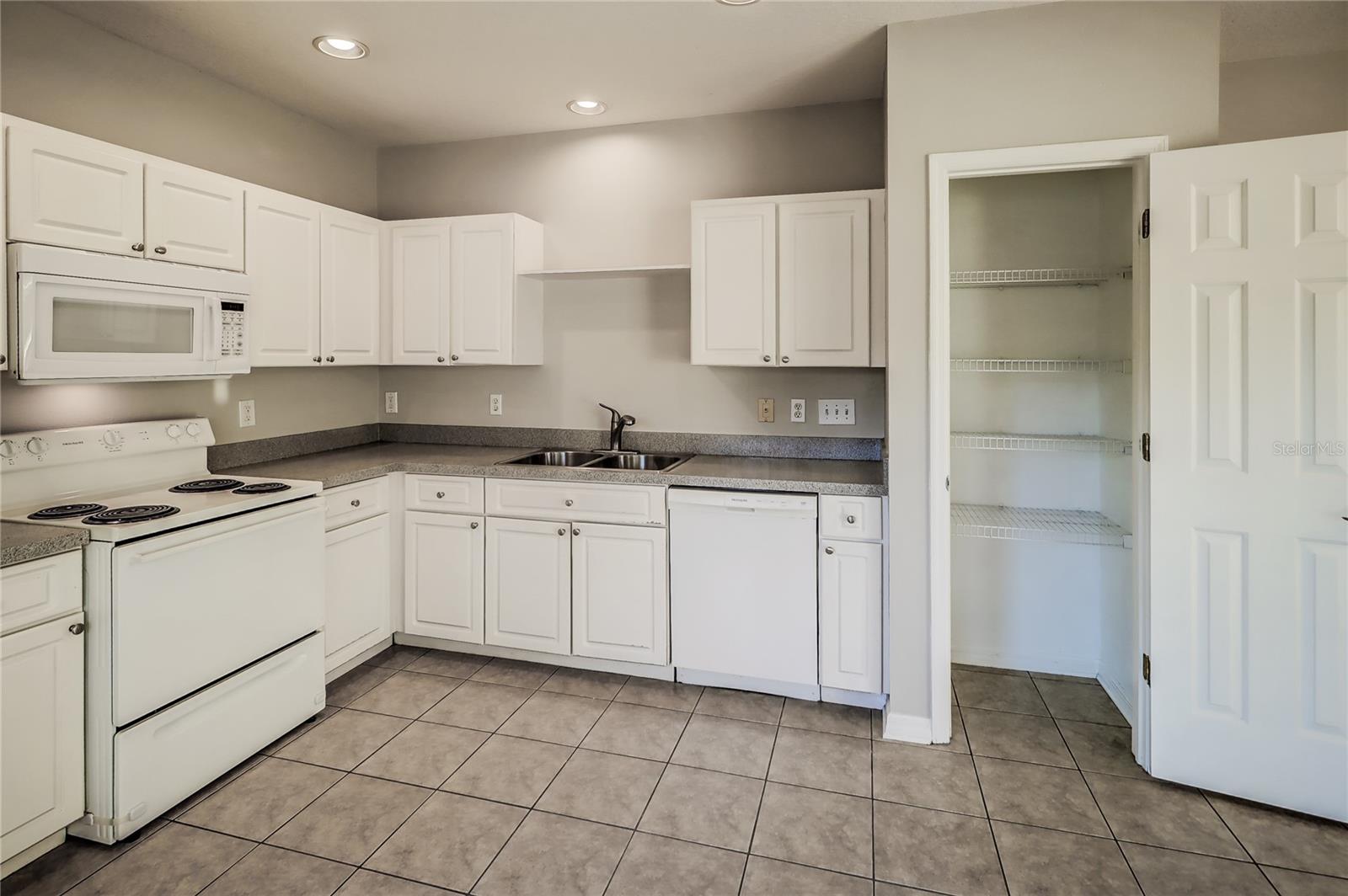 Image 27 of 91 For 3117 Summer Cruise Drive