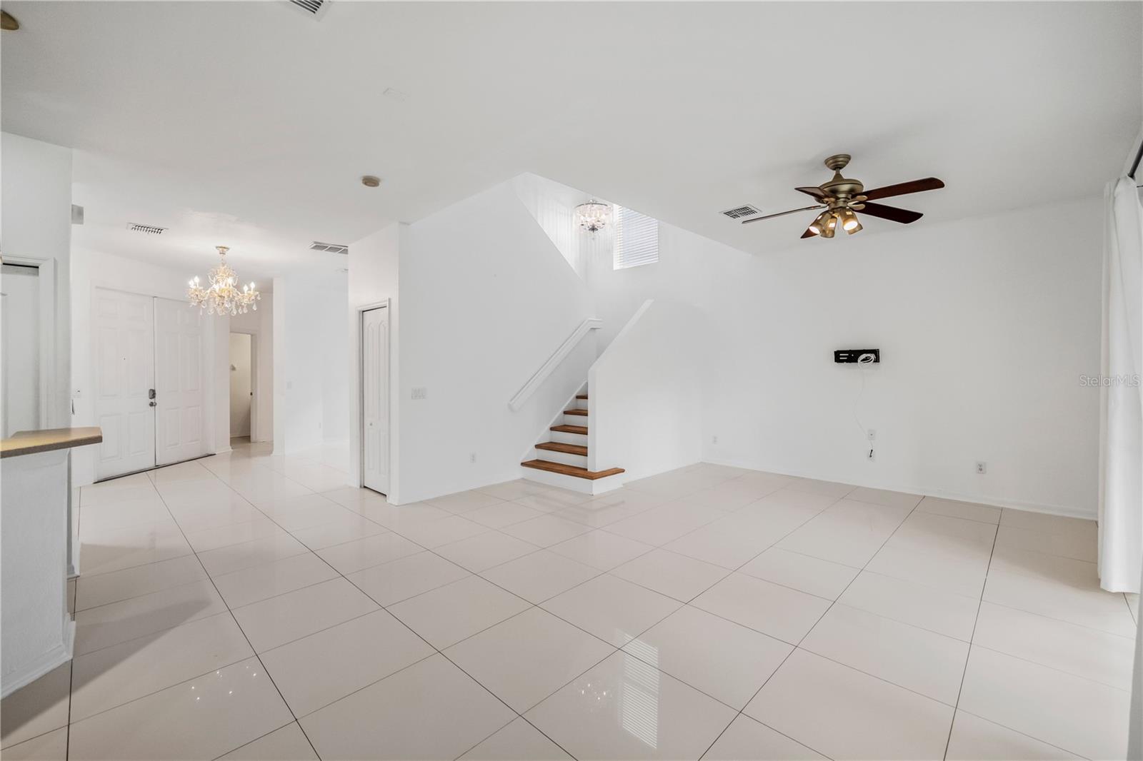 Image 10 of 50 For 9446 Leatherwood Avenue