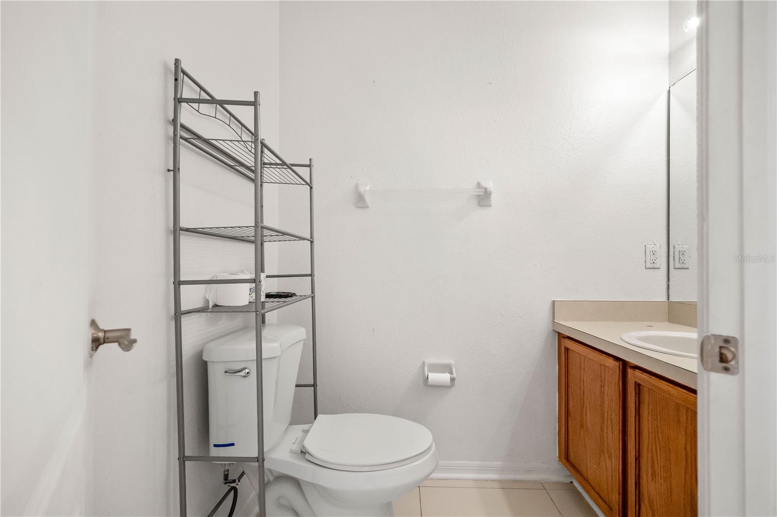 Image 6 of 50 For 9446 Leatherwood Avenue