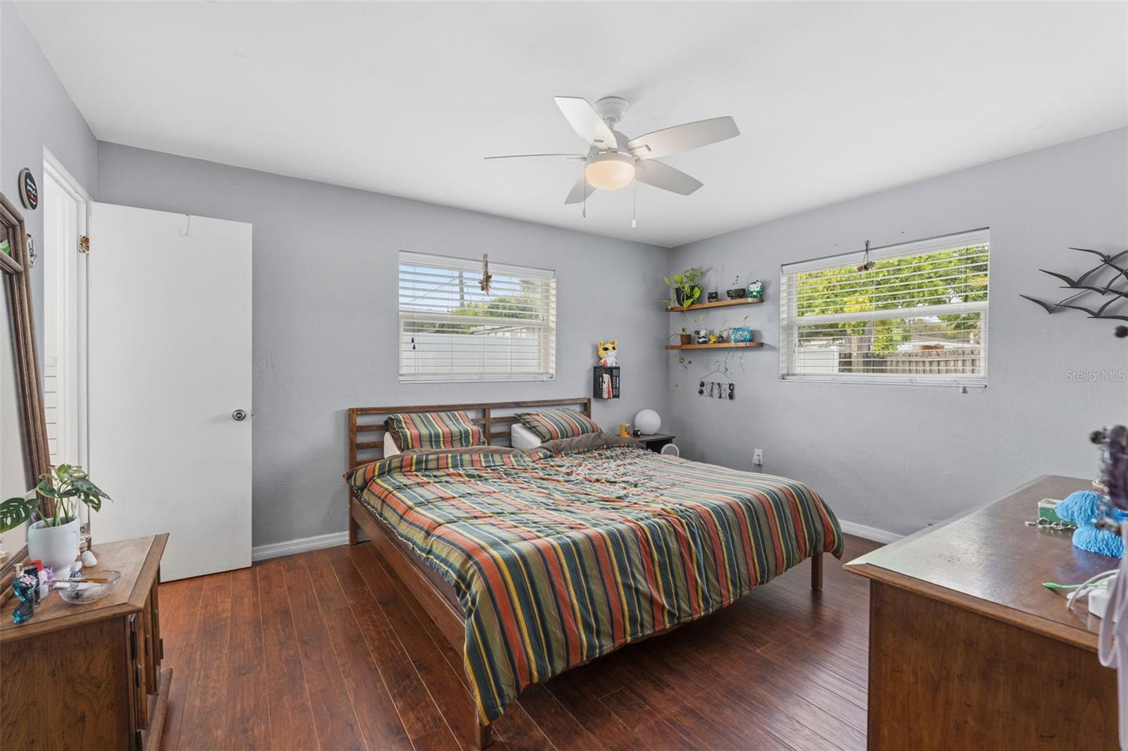 Image 14 of 35 For 5911 36th Avenue N