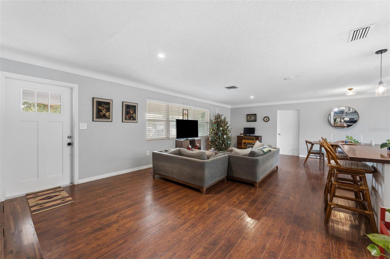 Image 7 of 35 For 5911 36th Avenue N