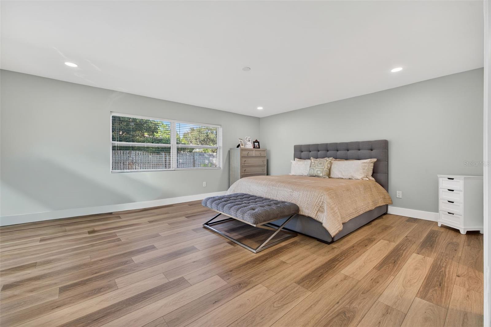 Image 12 of 25 For 1736 Golf View Drive