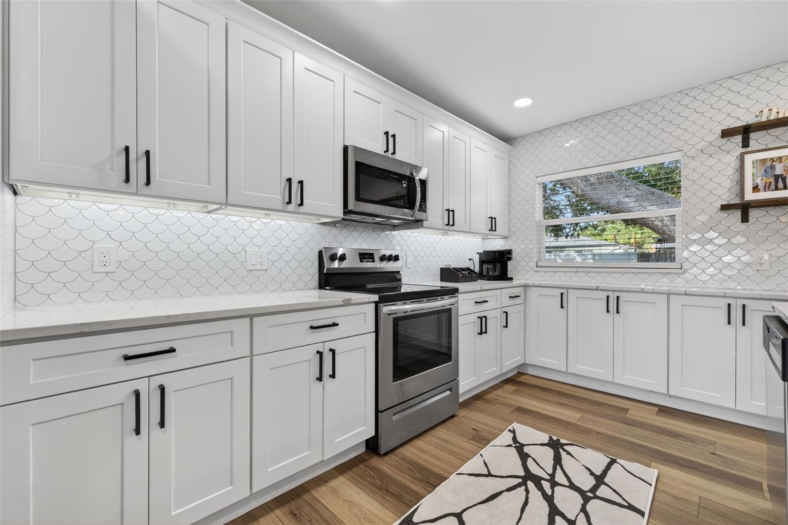 Image 6 of 25 For 1736 Golf View Drive