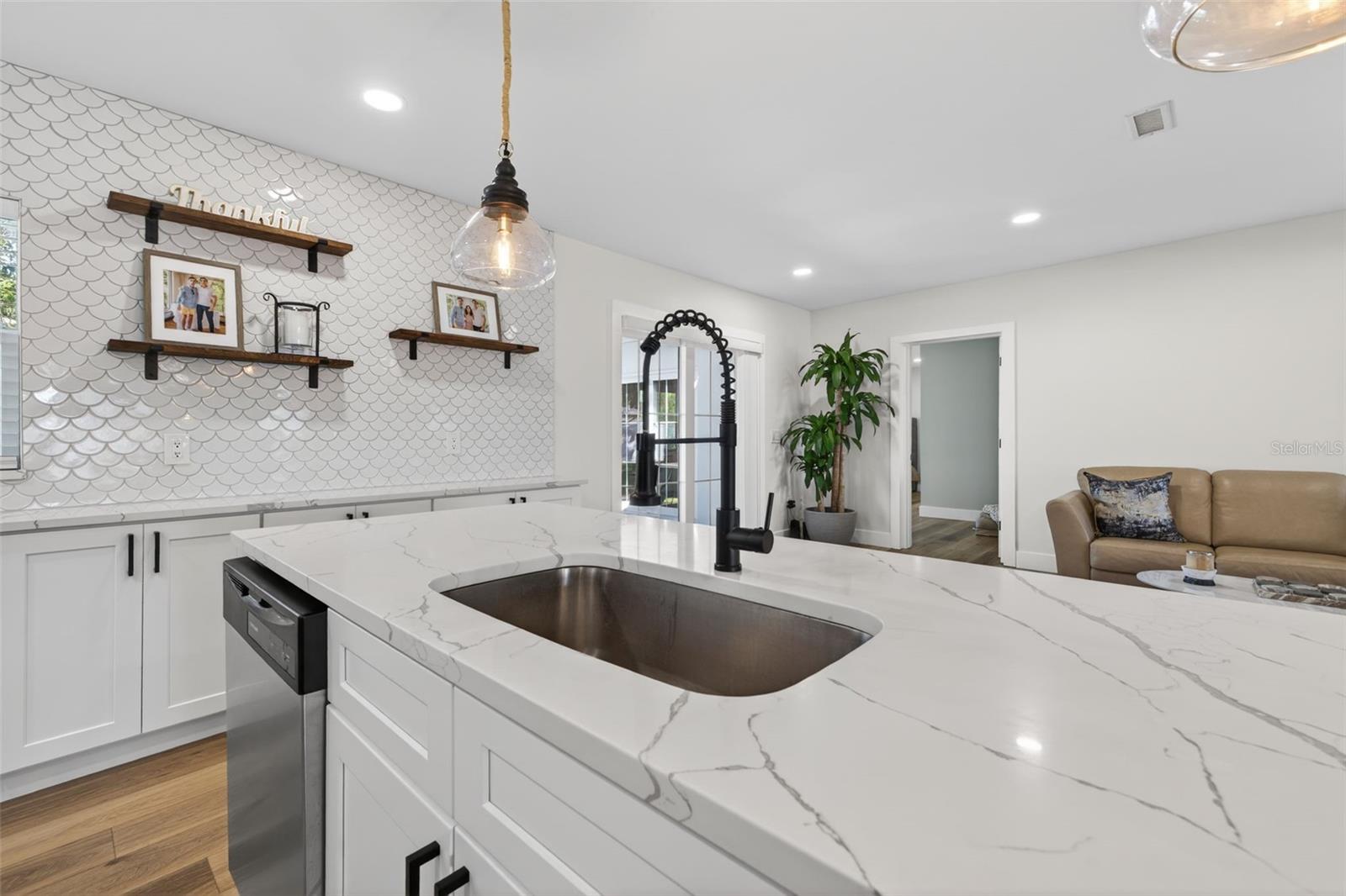 Image 8 of 25 For 1736 Golf View Drive