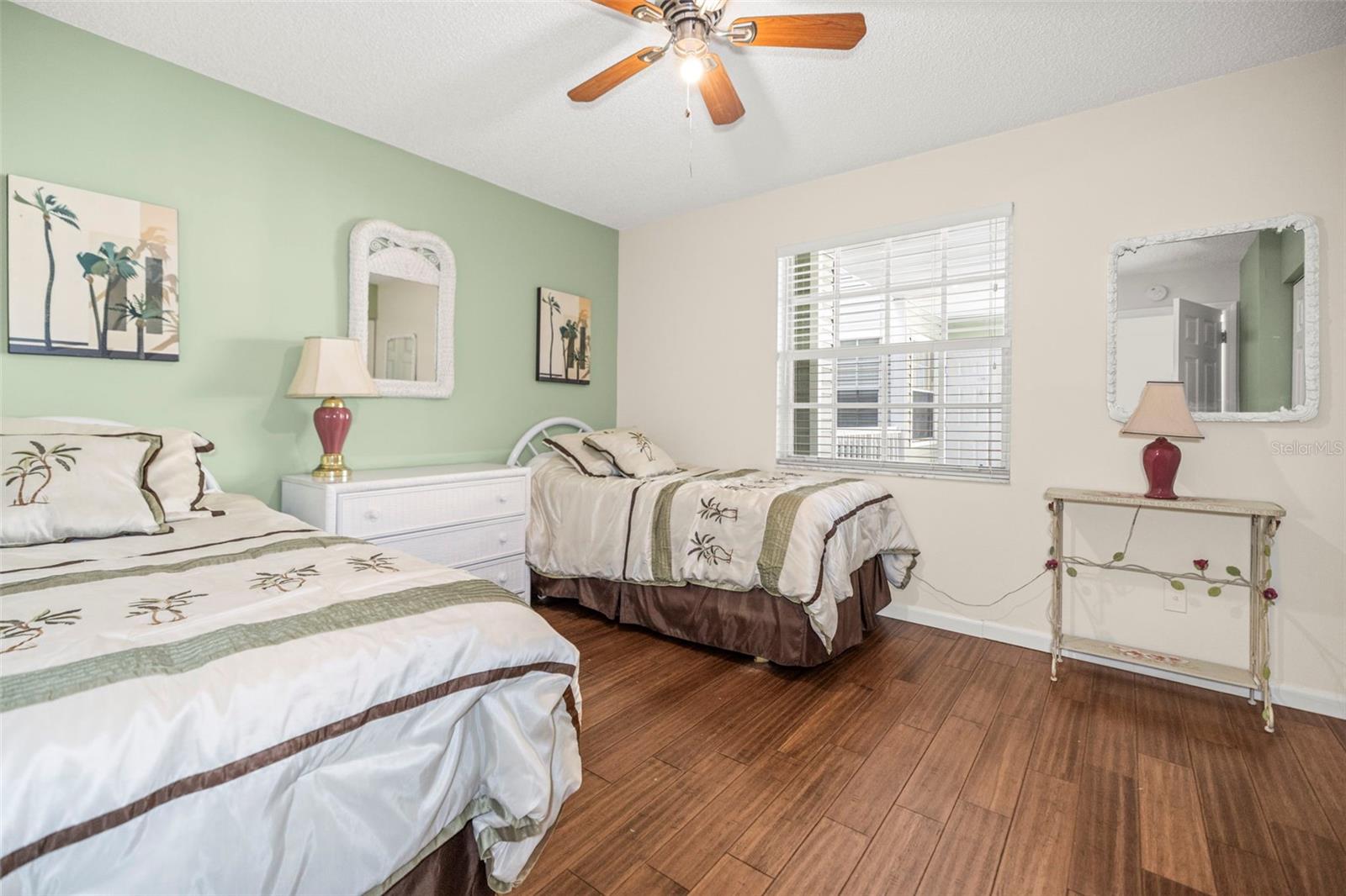 Image 20 of 30 For 6826 Stones Throw Circle N 11203